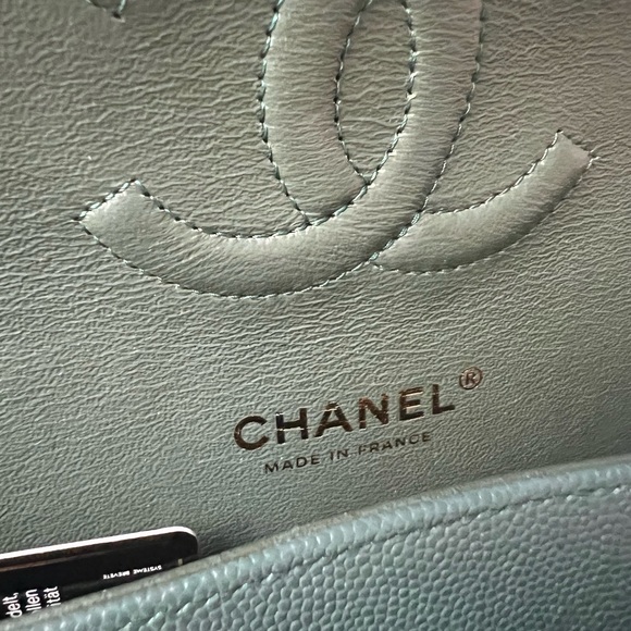 —SOLD—CHANEL M CLASSIC DOUBLE FLAP LGHW - Picture 12 of 14